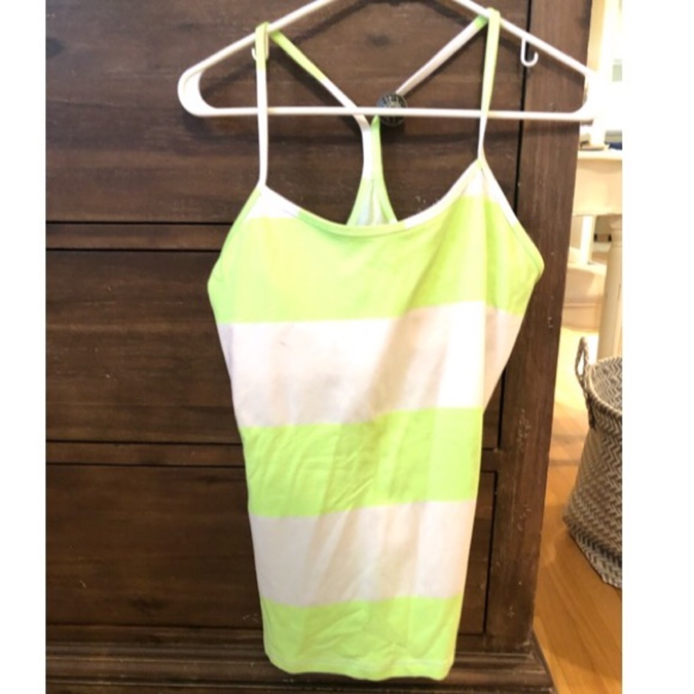 Size 10 lululemon tank